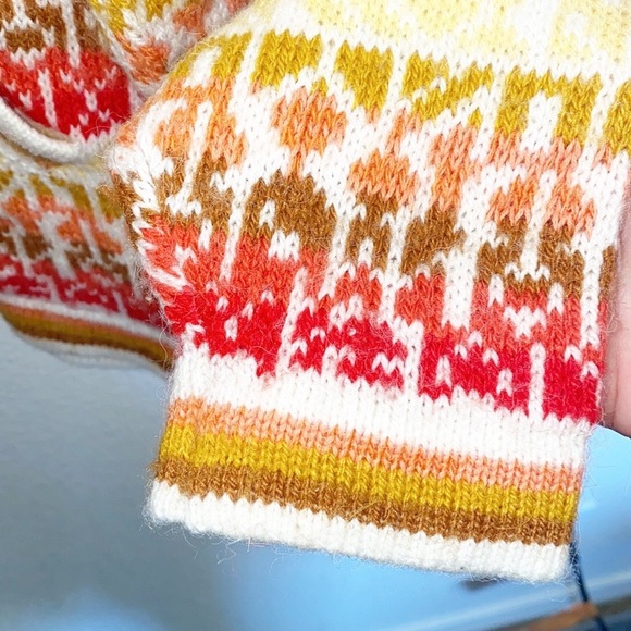 Galvin Knits Patterned 100% Alpaca Wool Pullover Button Hoodies - Picture 3 of 9